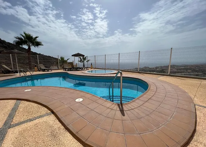 2 Bedroom Apartment With Breathtaking View Of The Sea - Sunset