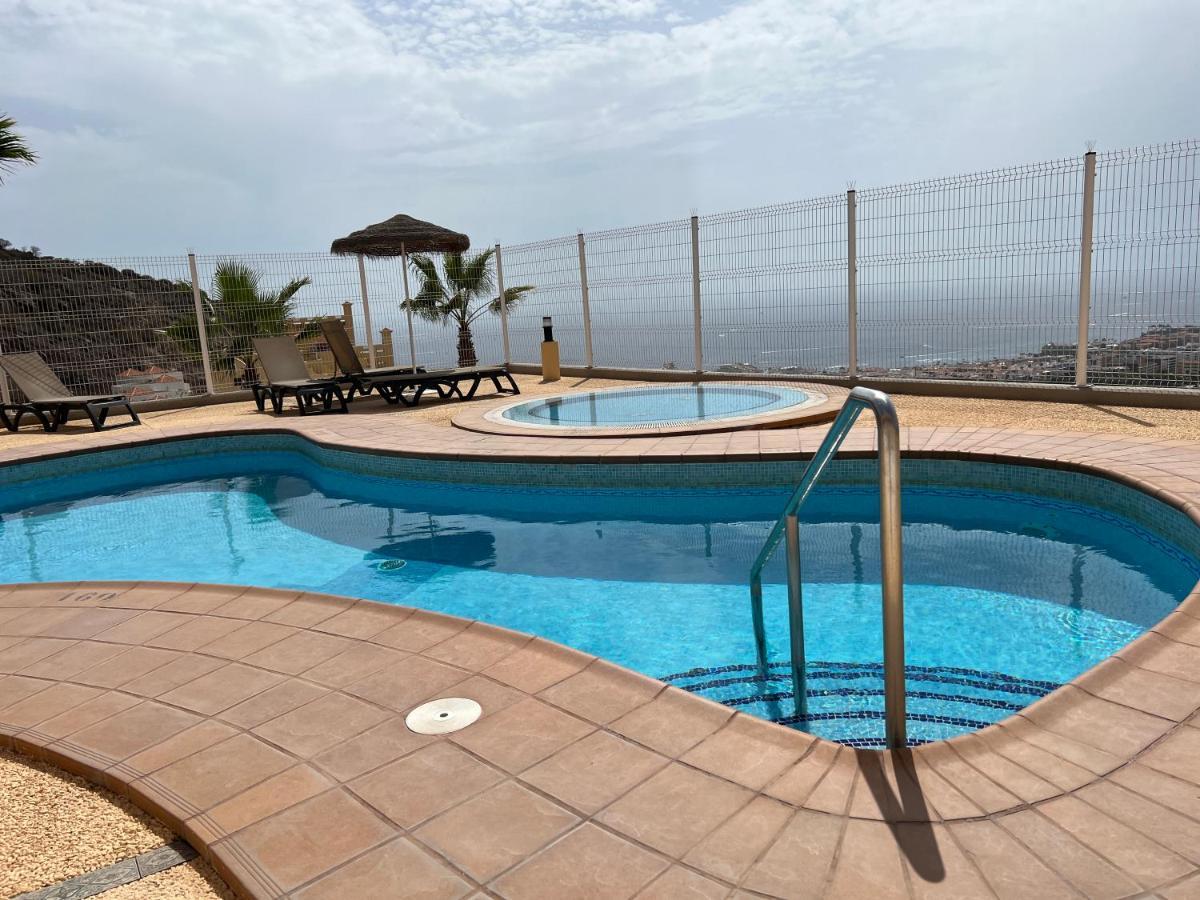 Apartment 2 Bedroom With Breathtaking View Of The Sea - Sunset