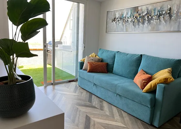 2 Bedroom Apartment With Breathtaking View Of The Sea - Sunset